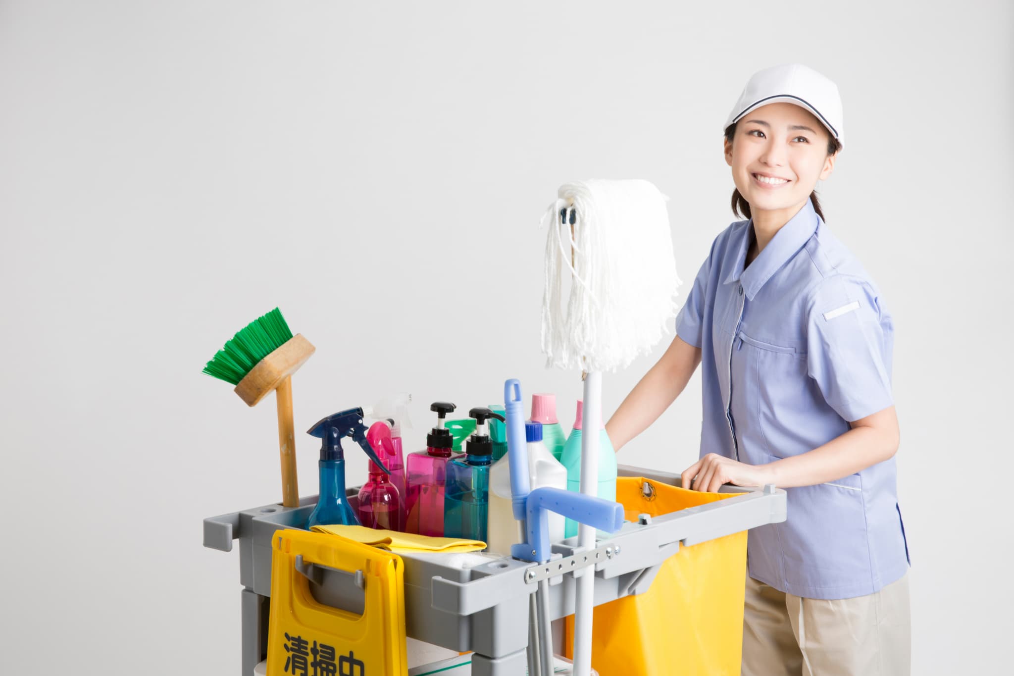 日常清掃 or 定期清掃｜オフィス・店舗の清掃コスト削減に最適な組み合わせ方法
